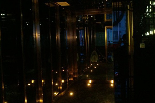 广州夜生活指南：热门夜店与美食推荐