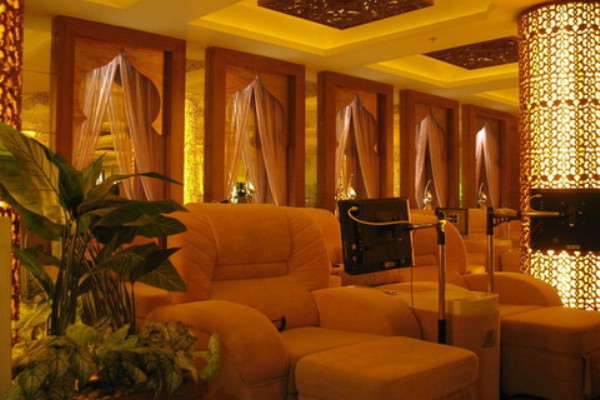 广州川水疗92-95服务亮点揭秘